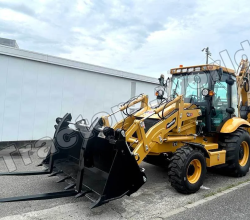 Massive 420 Backhoe Loader In Kenya