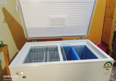 Ramtons 230 Liters Freezer