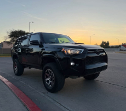 2020 Toyota 4Runner • TRD Off-Road Premium Sport Utility 4D