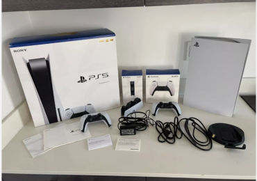 Playstation 5 PS5 Blu-Ray Console + Charging Station + 2 Controllers Bundle!