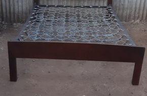 SOLID WOOD AND STEEL ERGONOMIC QUEEN-SIZE BED TRANSPORT AND ASSEMBLY INCLUDED